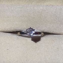 Diamond Engagement Ring 1 Carat Cluster 14k, New Condition! 