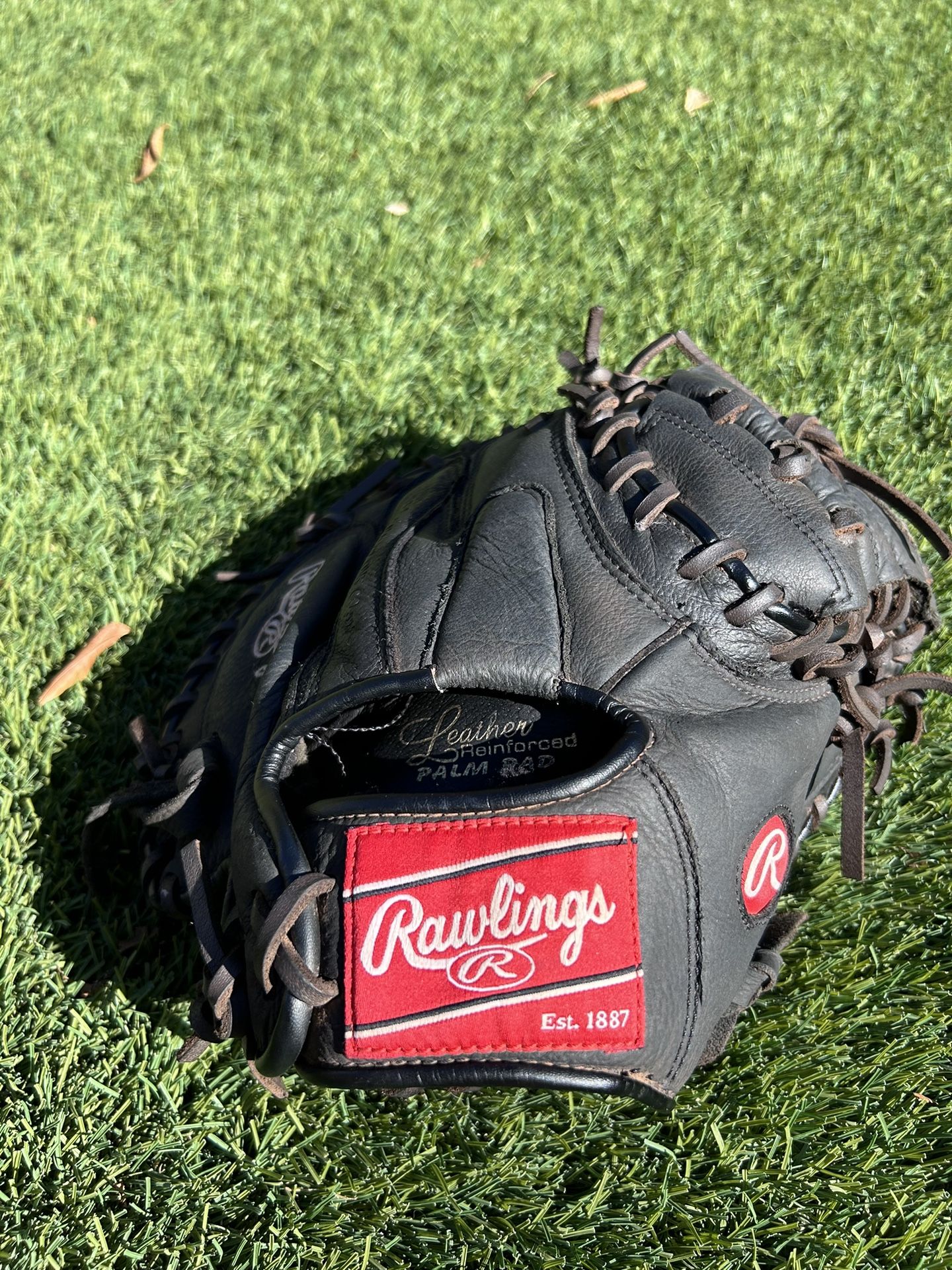 Rawlings 32.5” Catcher’s Glove