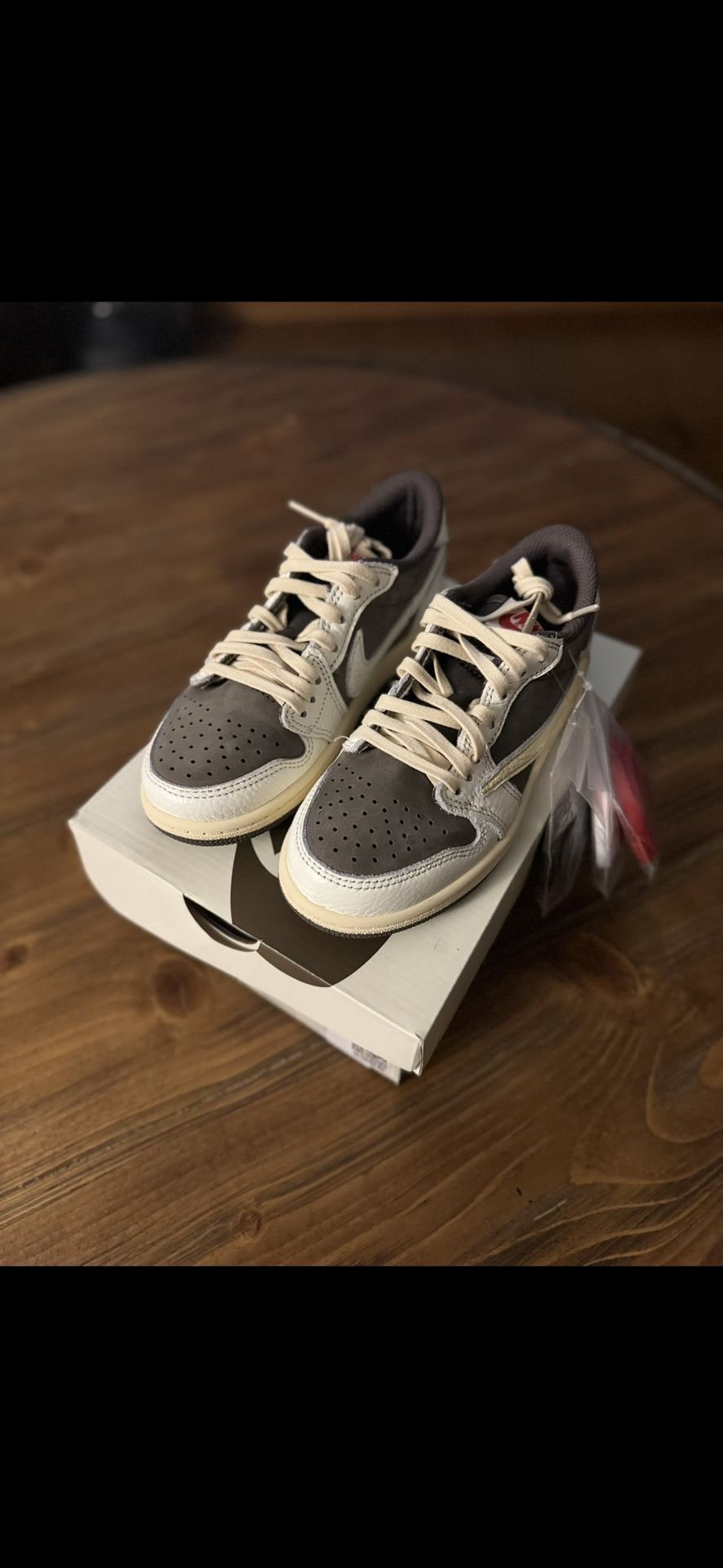 travis scott jordan 1 “reverse mocha” ((Kid Shoes))