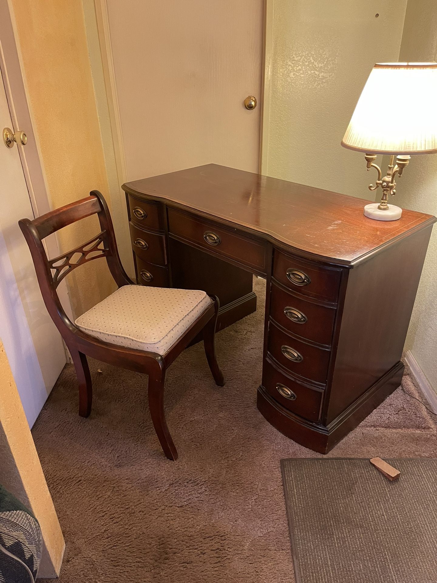 Vintage Mahogany Kneehole Desk – 8 Drawers, Brass Pulls