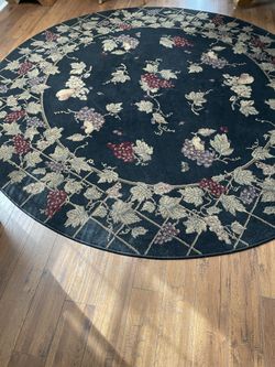 Rug. 8’ Round 