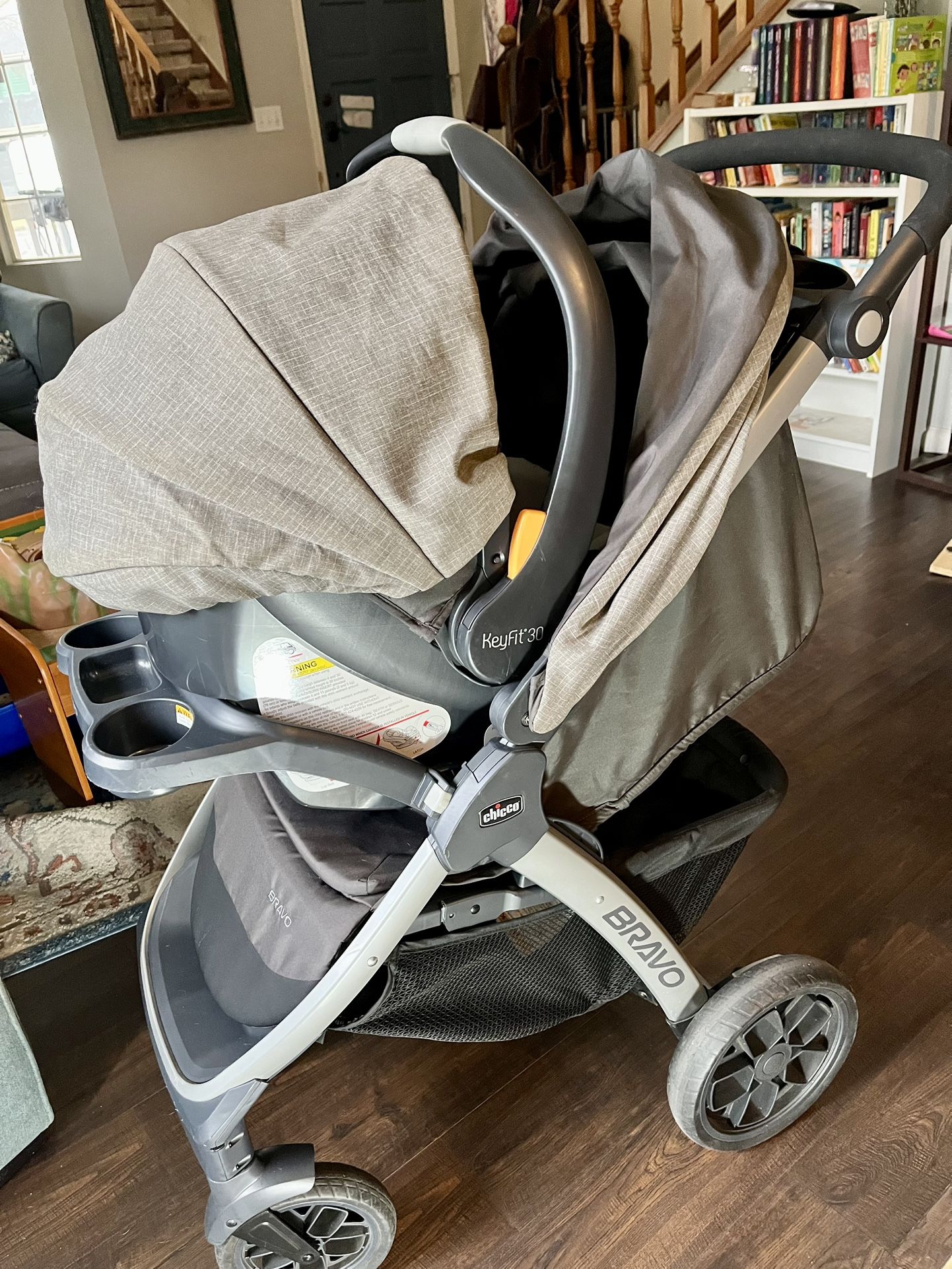 Chicco Bravo Travel System