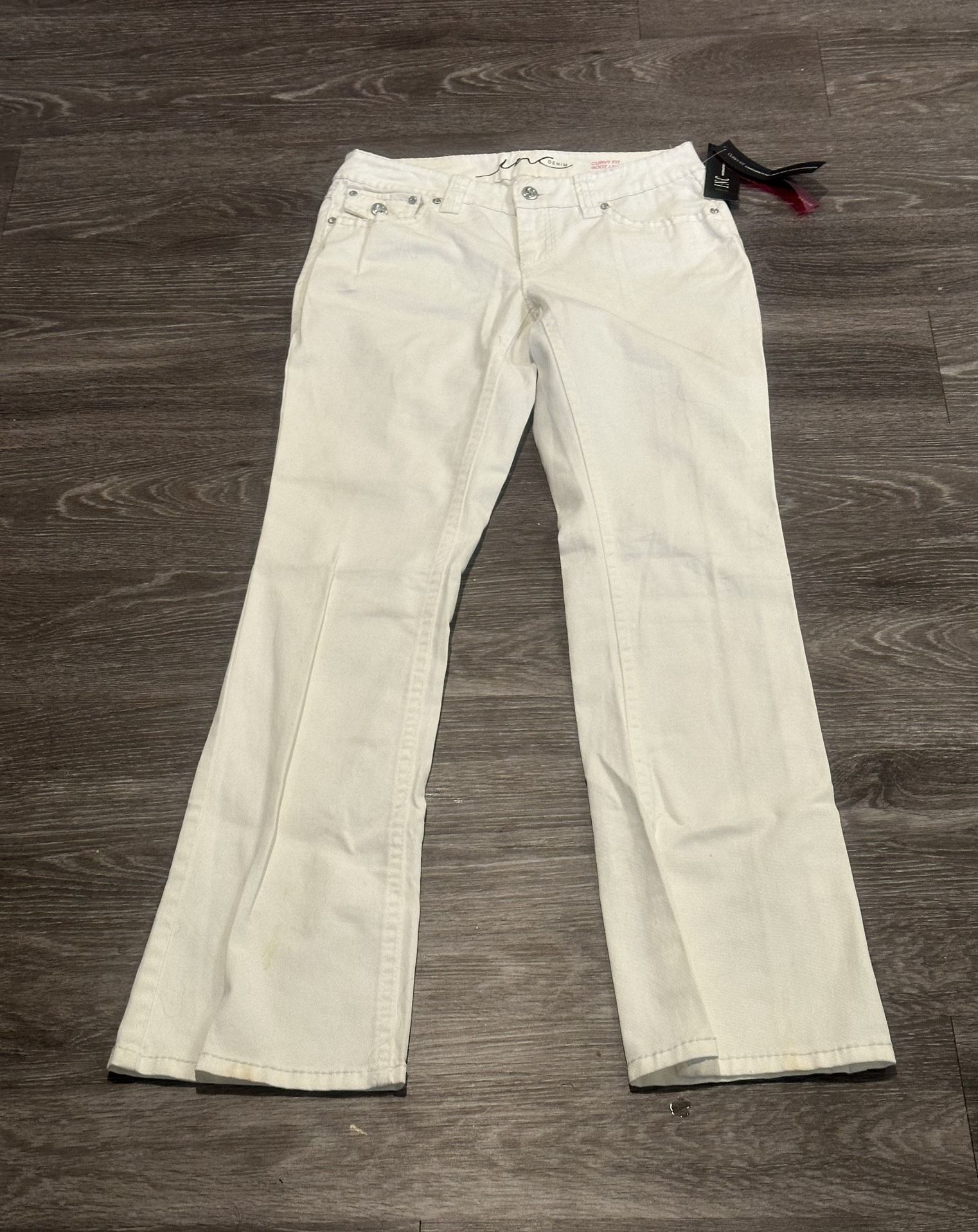 Inc White Curvy Fit, Boot Leg Jeans Size 4 NWT