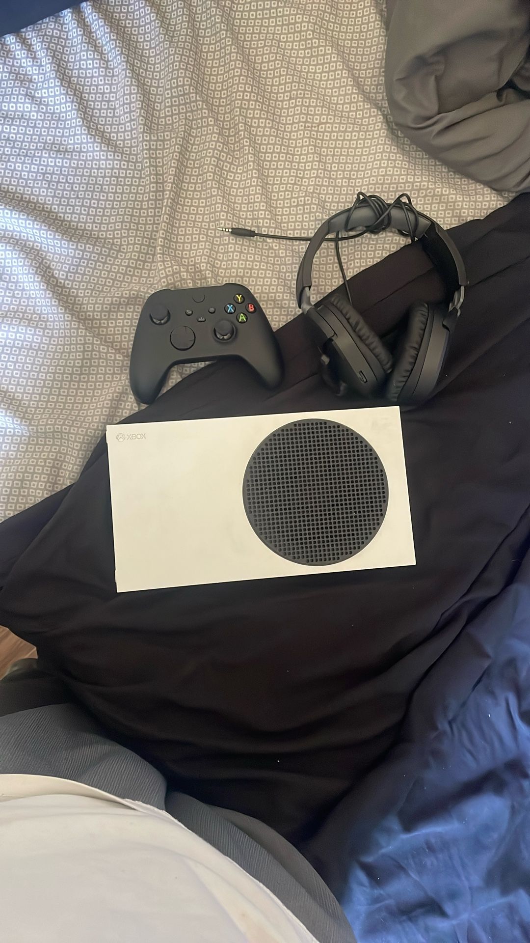Xbox S Head Set And Controller
