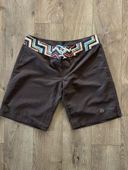3 Carve Design woman’s swim shorts