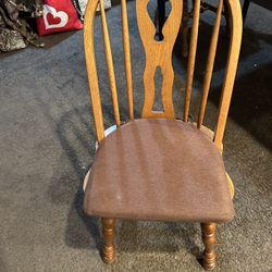 Dining Table & Chairs 