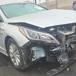2016 Hyundai Sonata Hybrid SE 2.0 For Parts 