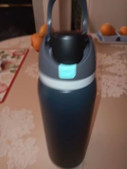 40 OZ -1185 ML OWALA FREE SIP STAINLESS STEEL INSULATED WATER BOTTLE BPA FREE STAY COLD FOR 24 HOURS CARRY LOOP LOCKS LID SHUT.