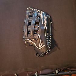 Easton 15" Glove
