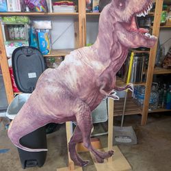 Wooden Jurassic Park TRex
