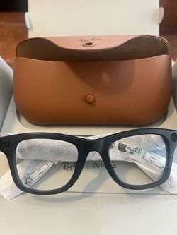 Ray Ban Meta Glasses - RW4012 Wayfarer - Black Matte - Transitions Grey