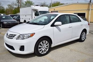 2013 Toyota Corolla 4dr Sedan 4A