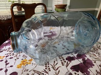 Pig glass container