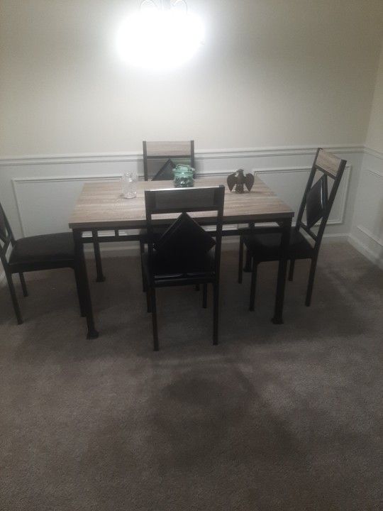 Kitchen TABLE AND CHEARS