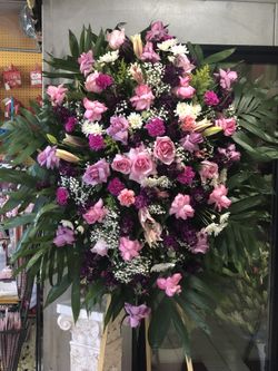 Affordable funeral flowers Geni’s Florist