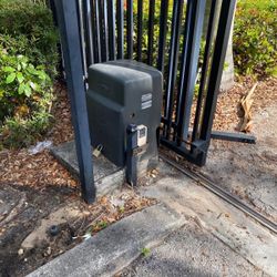 Electric gate shaking, dragging, or jamming? I fix chain, rollers, and tracks