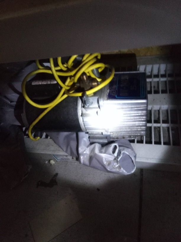 DV 142n Vacuum Aip Pump