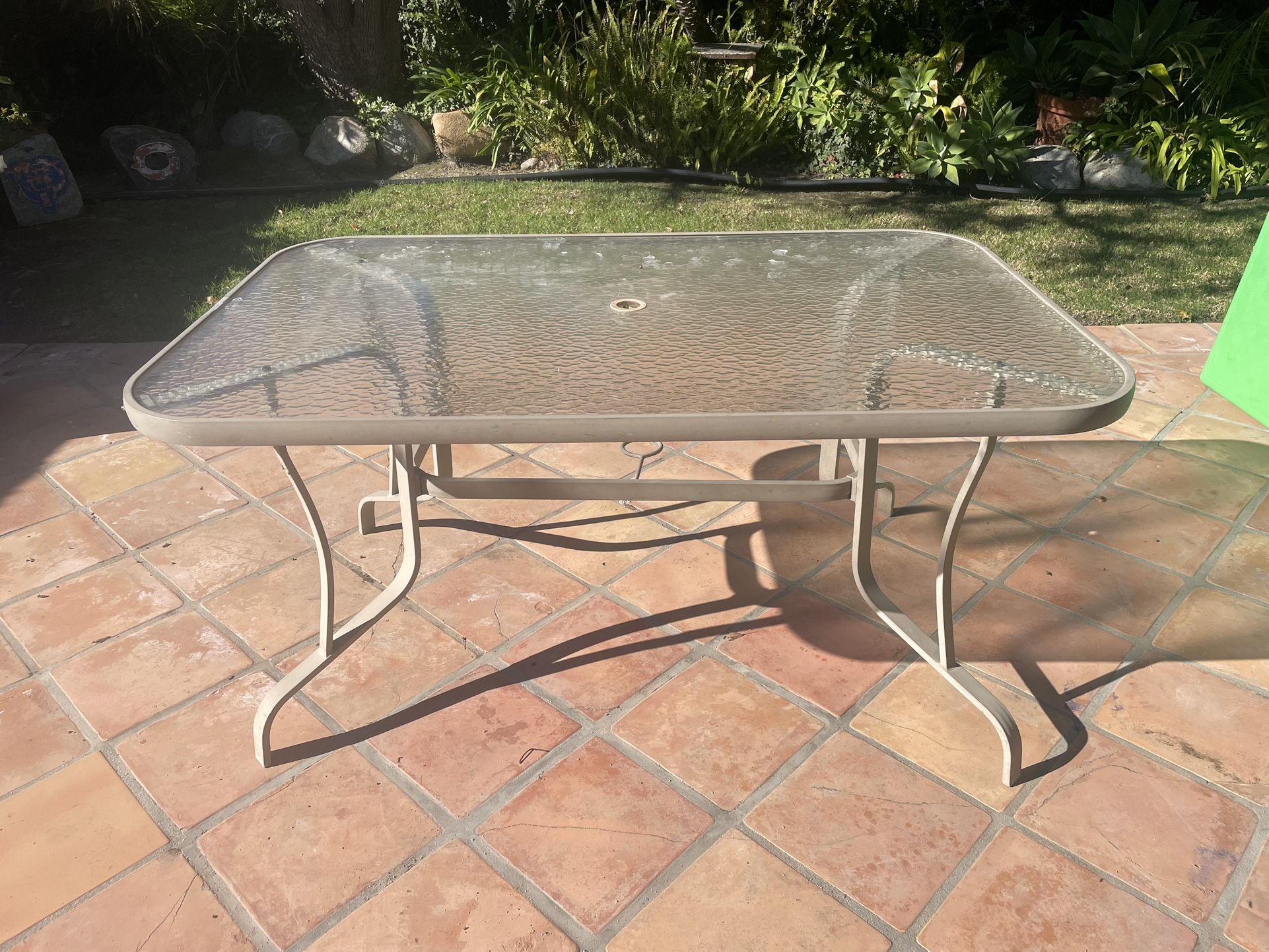 Free Patio Table / Glass Top.