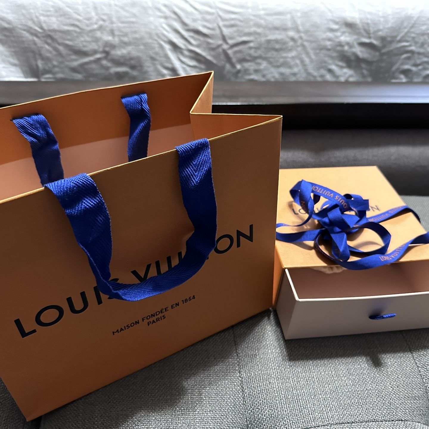 louis vuitton gift wrapping