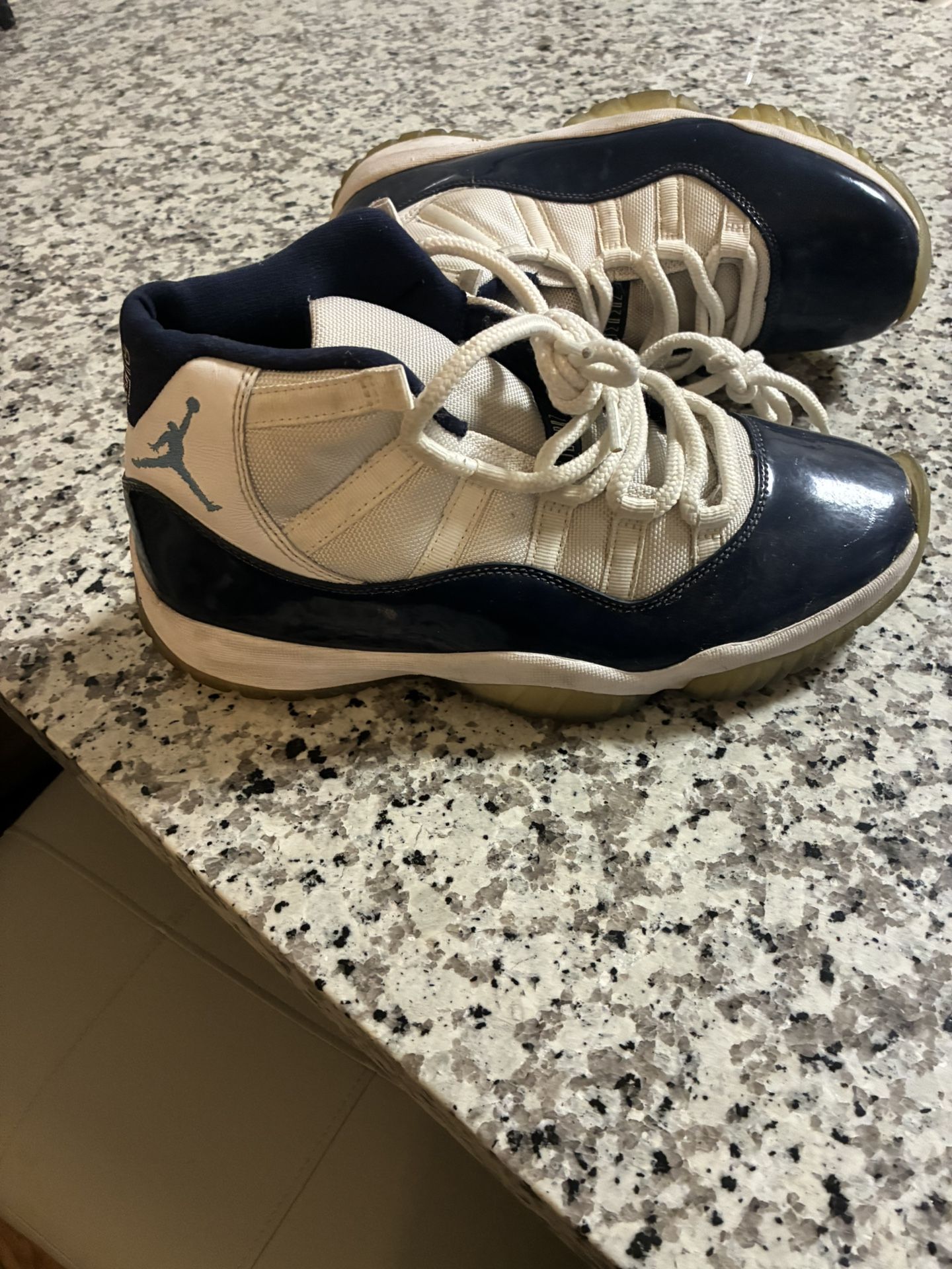 Jordan 11 Navy Blue Size 9.5