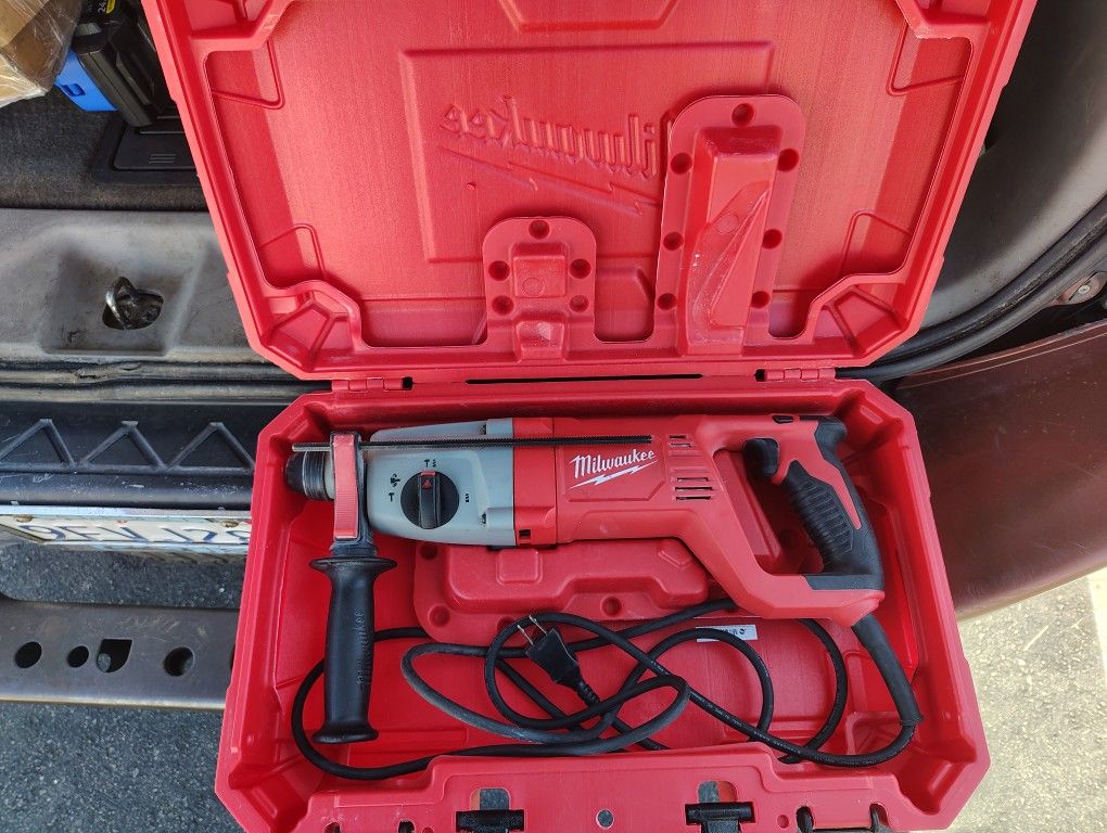 Milwaukee Corded Hammer Drill