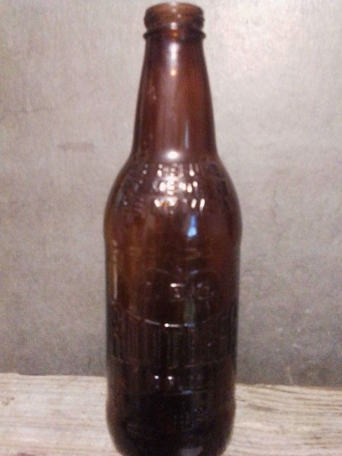 Vintage IBC Root Beer 12 Oz Embossed Amber 