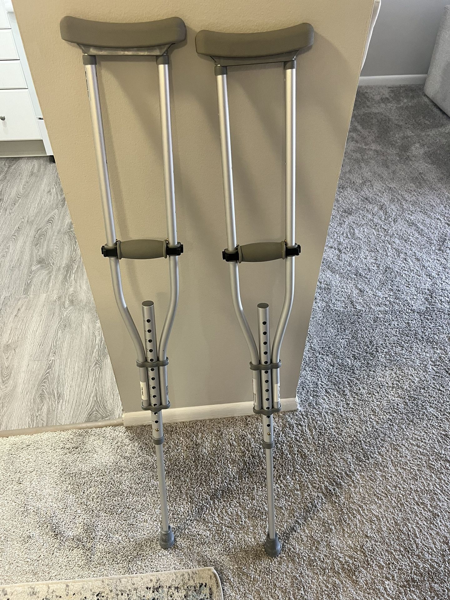 Crutches