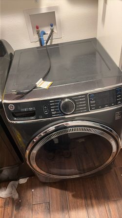 BROKEN GE Front Load Washing Machine