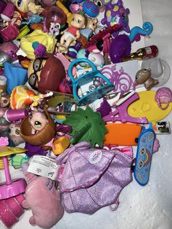 Huge Lot Of Girls Miscellaneous Toys Thumbnail