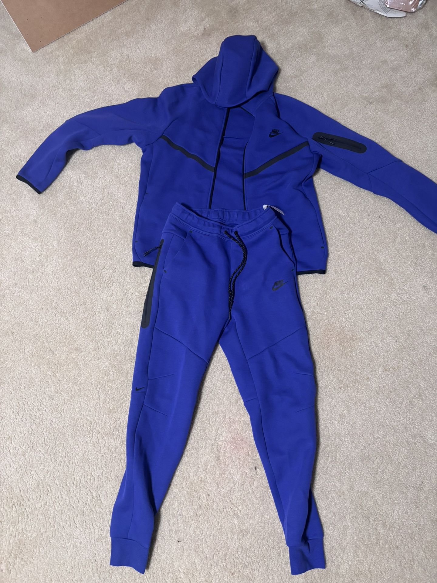 Blue Nike Tech Never Worn