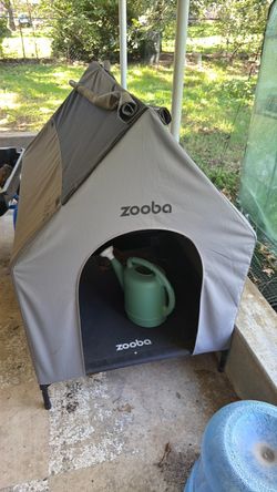 Sons dog house