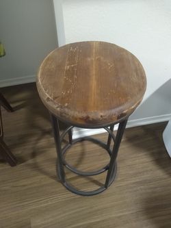 Old American Style Stool