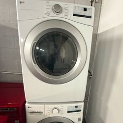 LG Washer And Dryer Set “27 ( Lavadora Y Secadora )