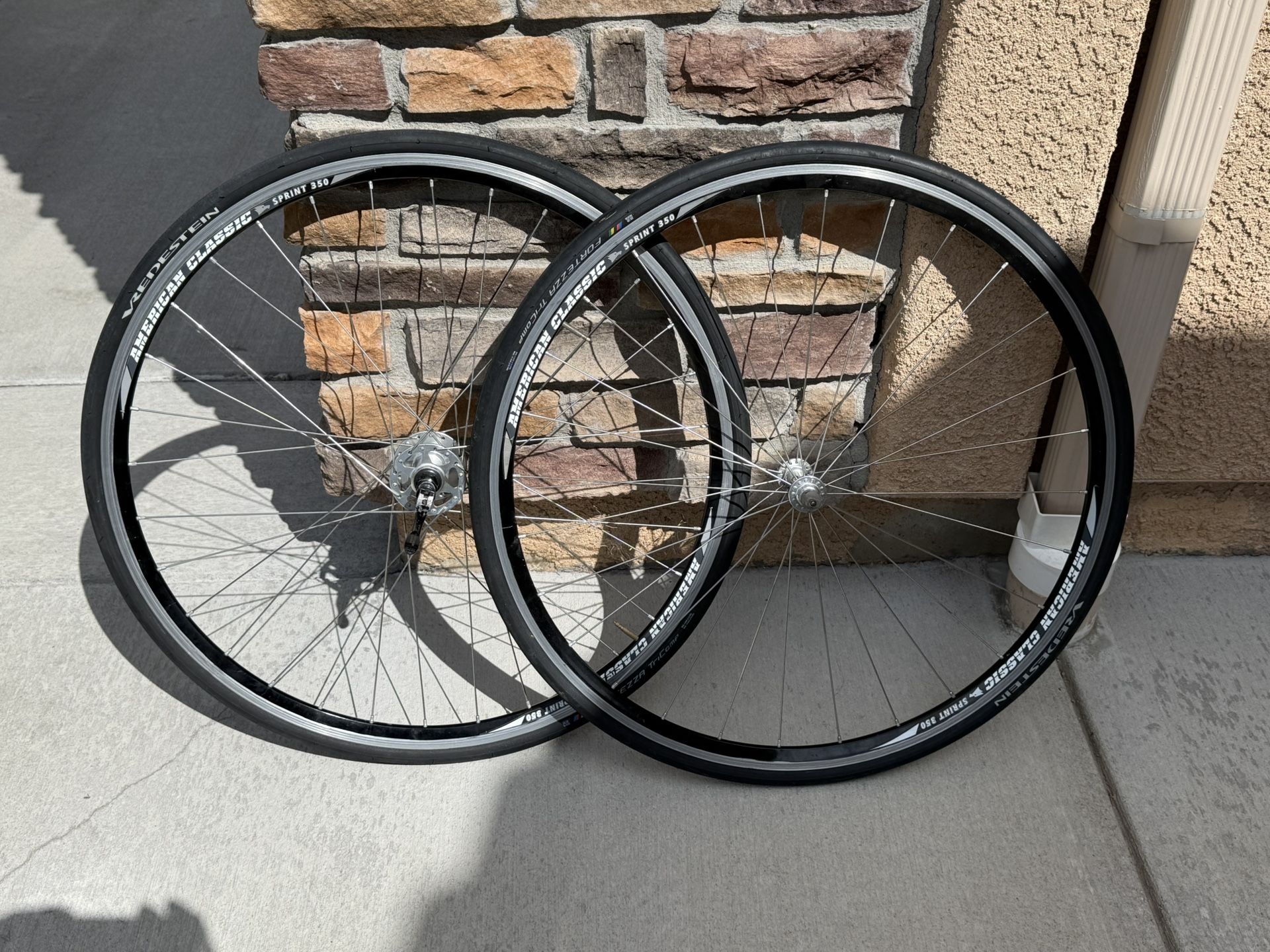 American Classic Sprint 350 Road Wheelset Wheels w/ Vredestein Tires