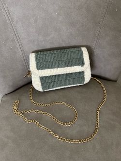 Green and white texture hand bag