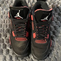 Nike air Jordan 4 retro red Thunder sneakers men’s size 9