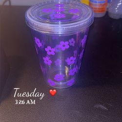 I Make Custom Cups