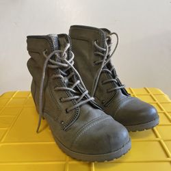 G By Guess Belva Womens Boots