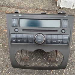 Nissan Altima Stock Radio