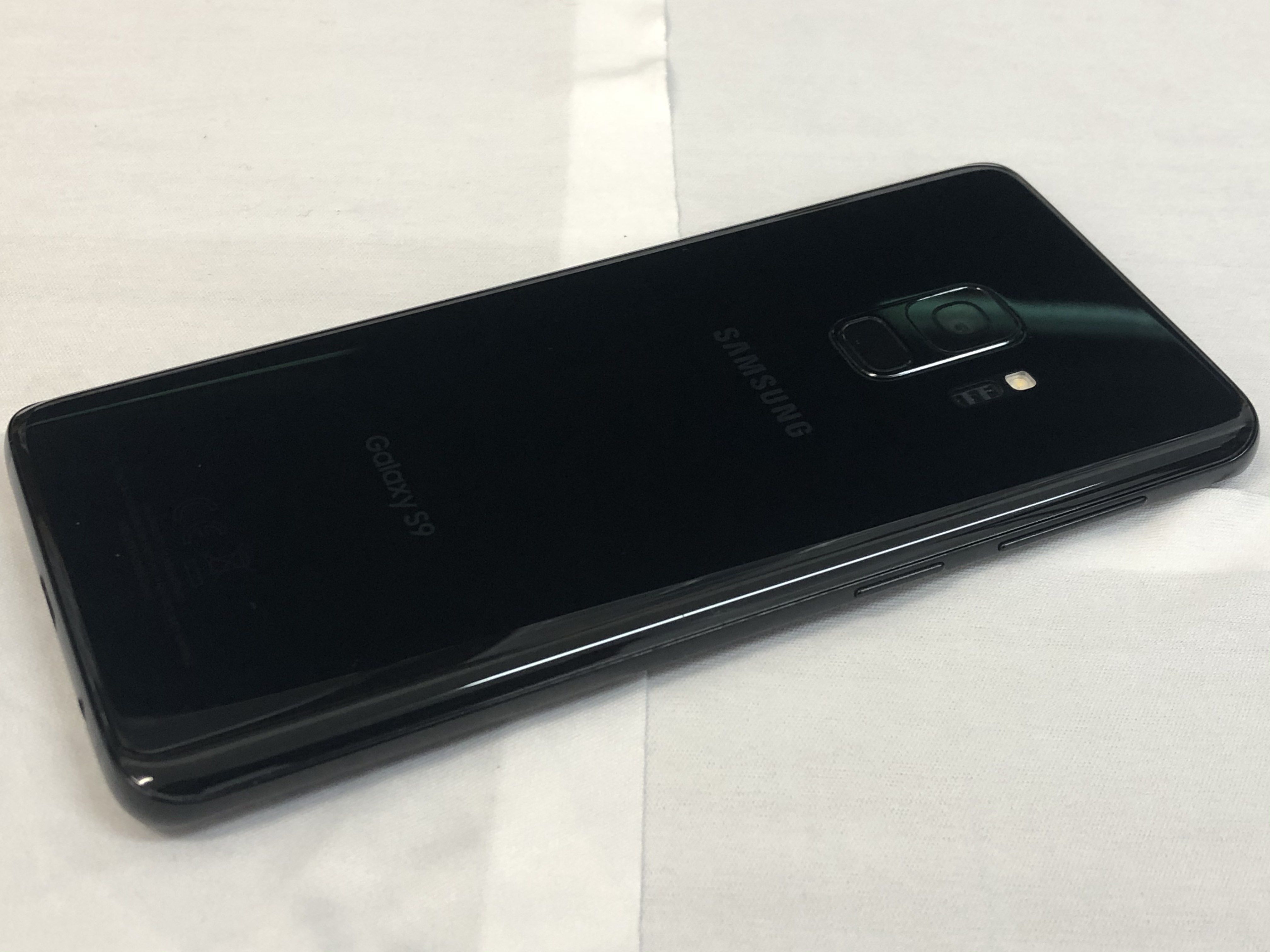 Samsung Galaxy S9 64GB || Black || *UNLOCKED* for AT&T / Cricket / T-Mobile / MetroPCS / Simple Mobile / Sprint / Verizon / others WORLWIDE