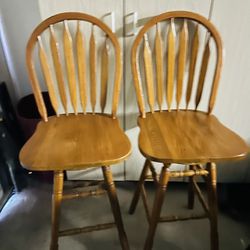 Wooden Swivel Chairs 