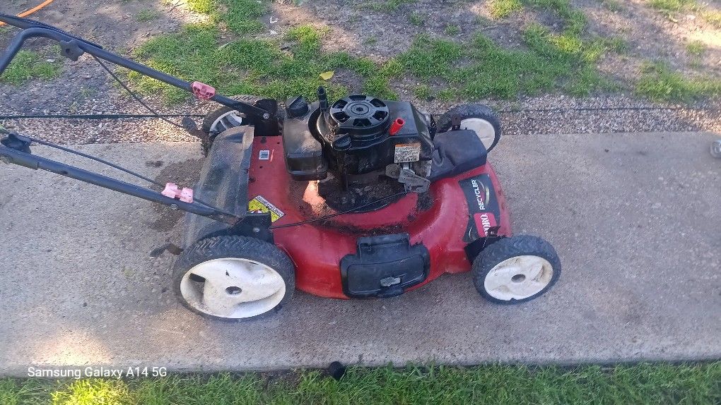 Toro Self Propelled Lawn Mower(parts Or Fix)