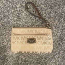 Michael Kors Wristlet