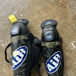 Easton Air Shin Guards Hockey Youth Size Jr 11" 28cm Black Pair Protective Pads