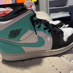 Light blue air forces 1’s