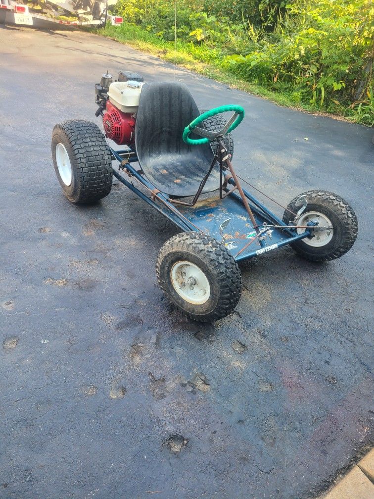 Go Kart, 5.5 HP. Honda engine.