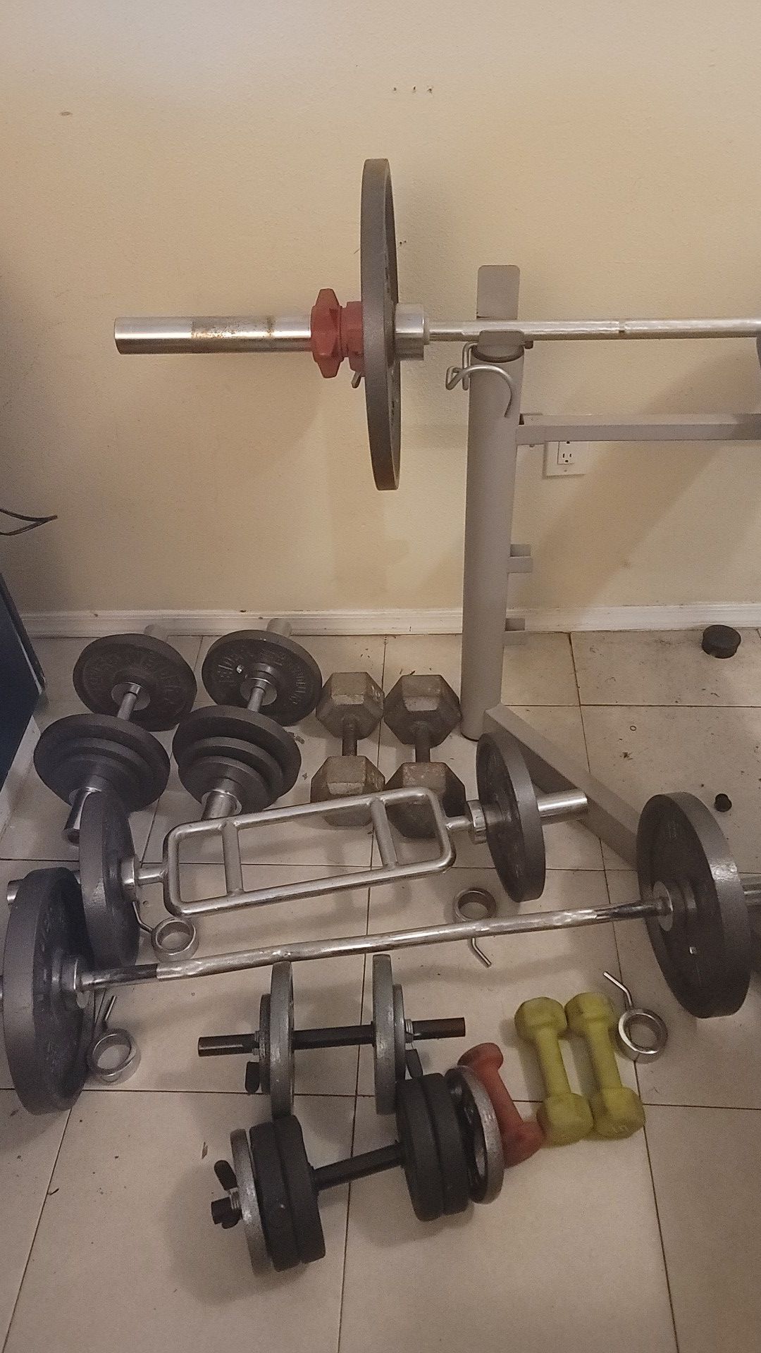 Weider weight bench and weights
