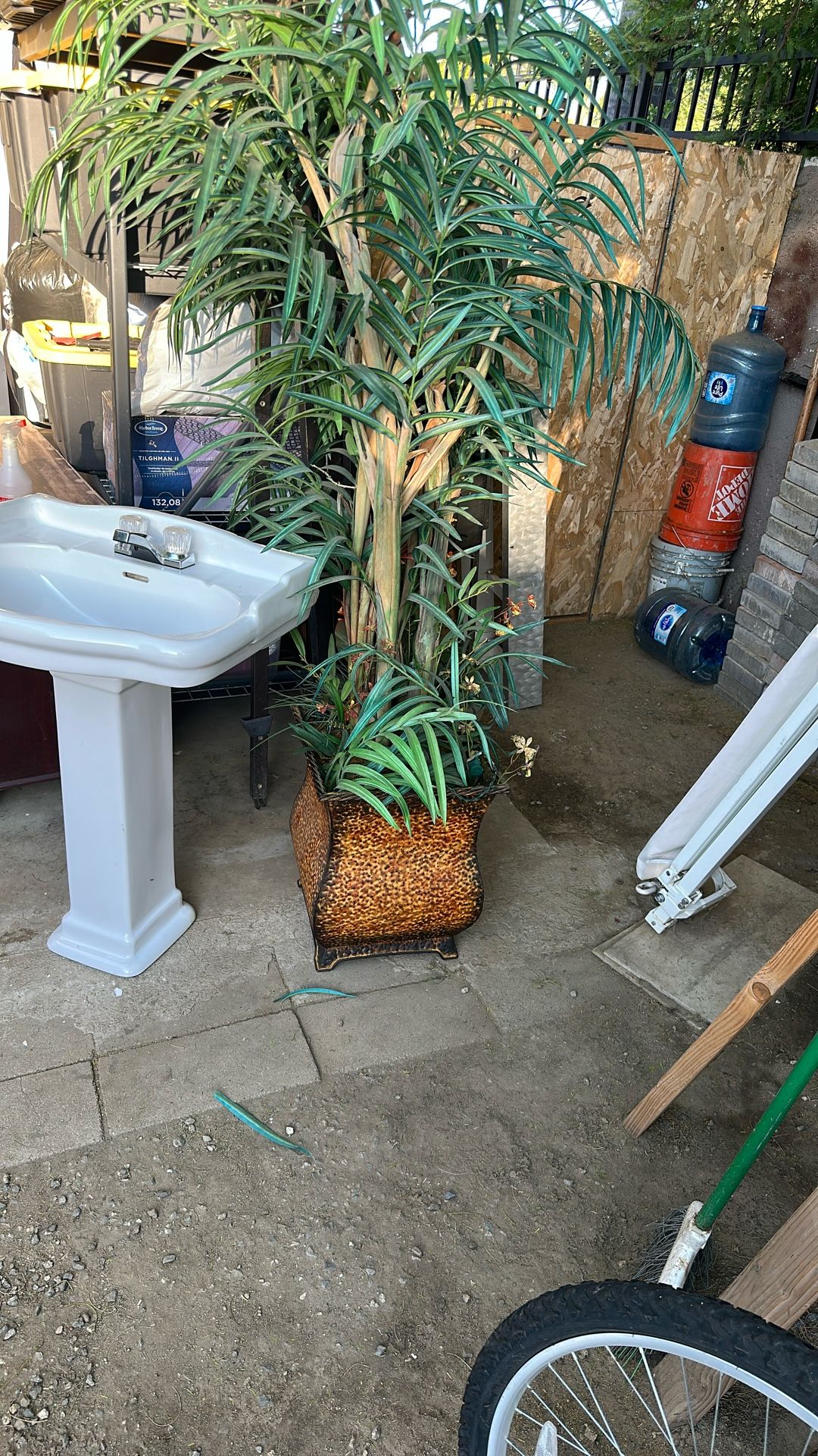 Artificial Palm