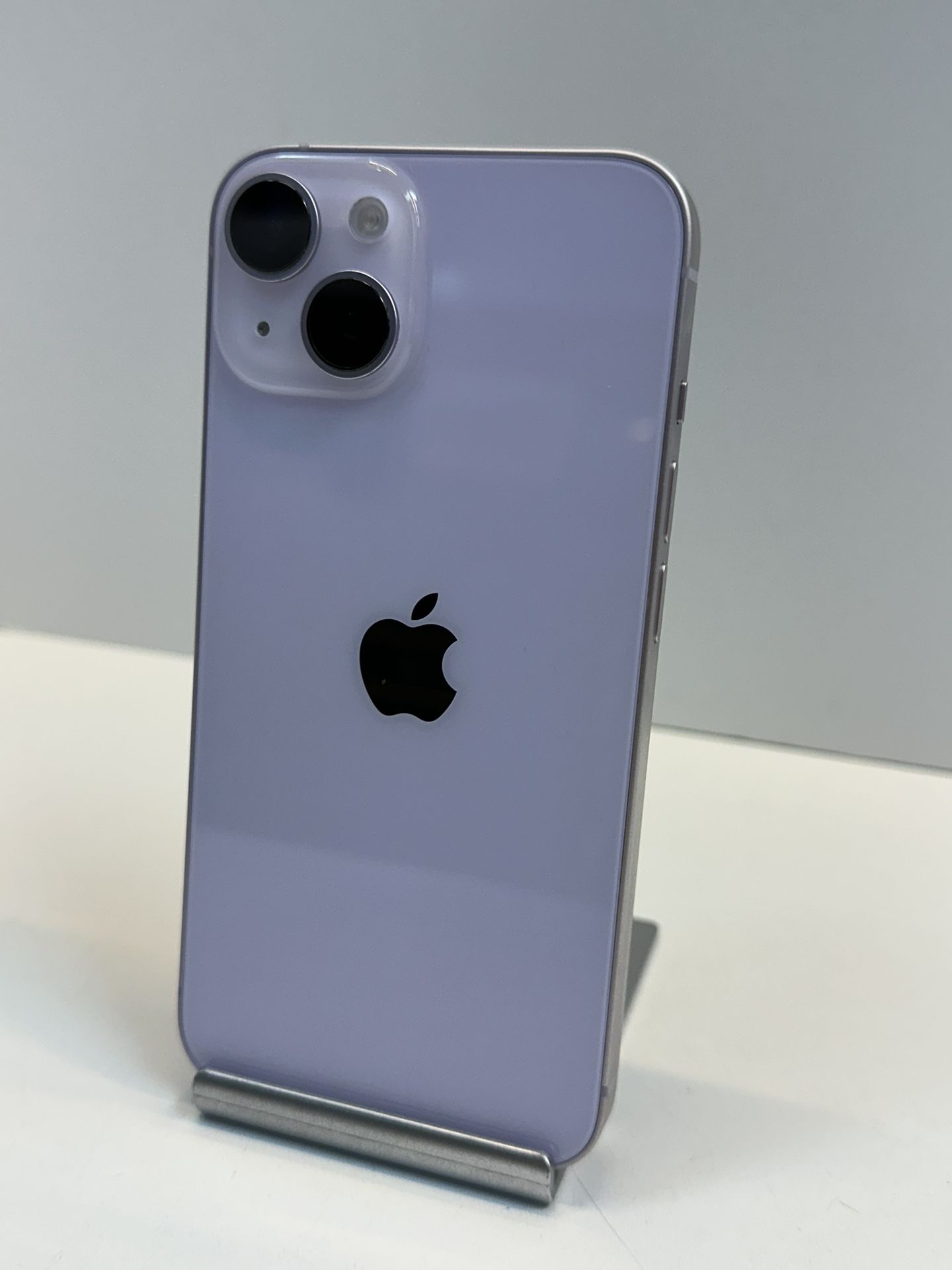 Apple iPhone 14 128gb. ( Fully Unlocked )
