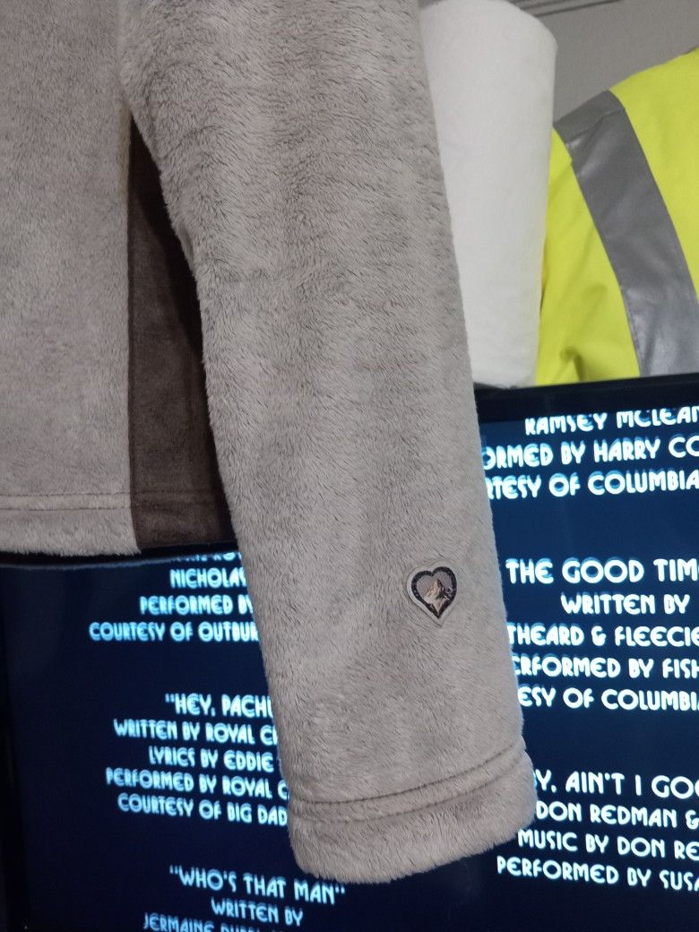 Kuhl Fleece Performance Winter Jacket Pullover Similar To Mountain Hardwear Patagonia or north face tnf tng